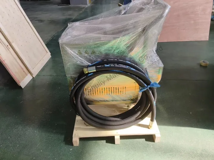 Dry ice blasting equipment packing