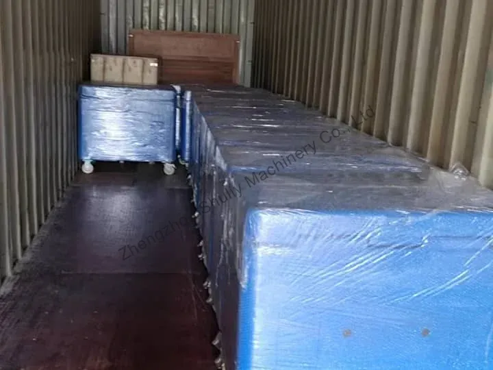 Sl-300 Dry Ice Pelletizer For Saudi Arabic Cold Chain Company 6 Dry ice boxes in the container